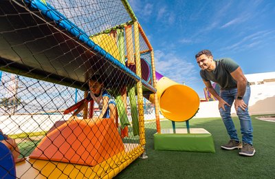 JHC visita Gigantinhos do Poço e diz que programa mudou a história da educação infantil de Maceió