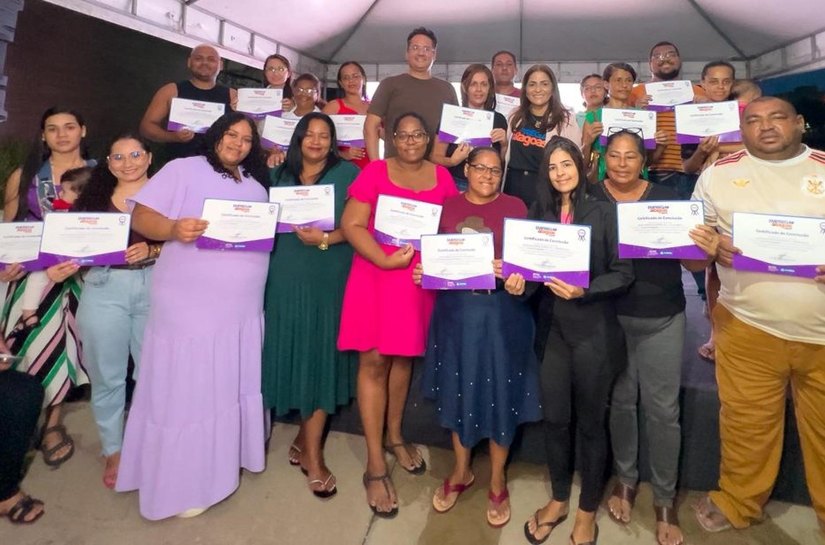 Emprega Mais Alagoas conclui o ano com a entrega de mais 350 certificados em Maceió