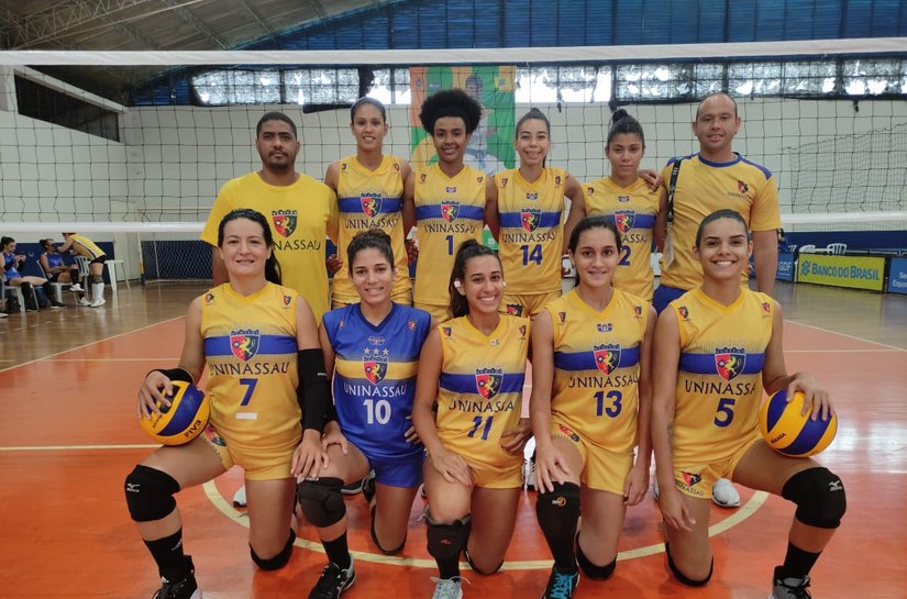 Voleibol feminino da UNINASSAU Maceió vence os dois primeiros jogos no JUBs