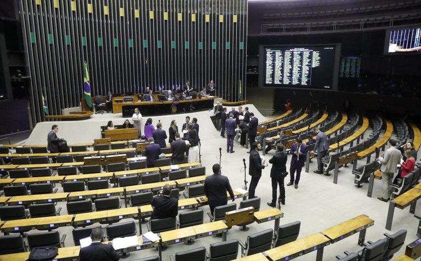 Câmara aprova MP que destina R$ 2 bilhões para redução de dívidas de agricultores afetados por enchente no RS; acompanhe