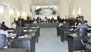 Assembleia aprova urgência para projeto que garante bonificação a servidores da Educação