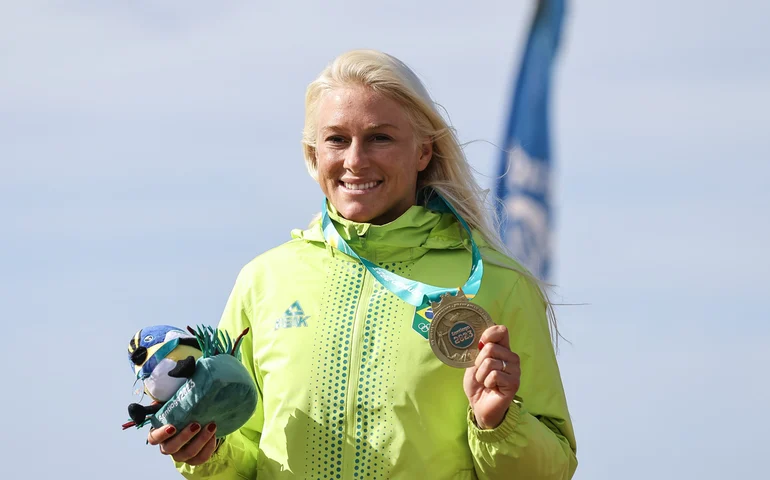 Jogos Pan-Americanos: Tati Weston-Webb conquista ouro no surfe