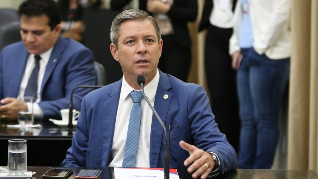 Cabo Bebeto defende uso de canabidiol para fins medicinais
