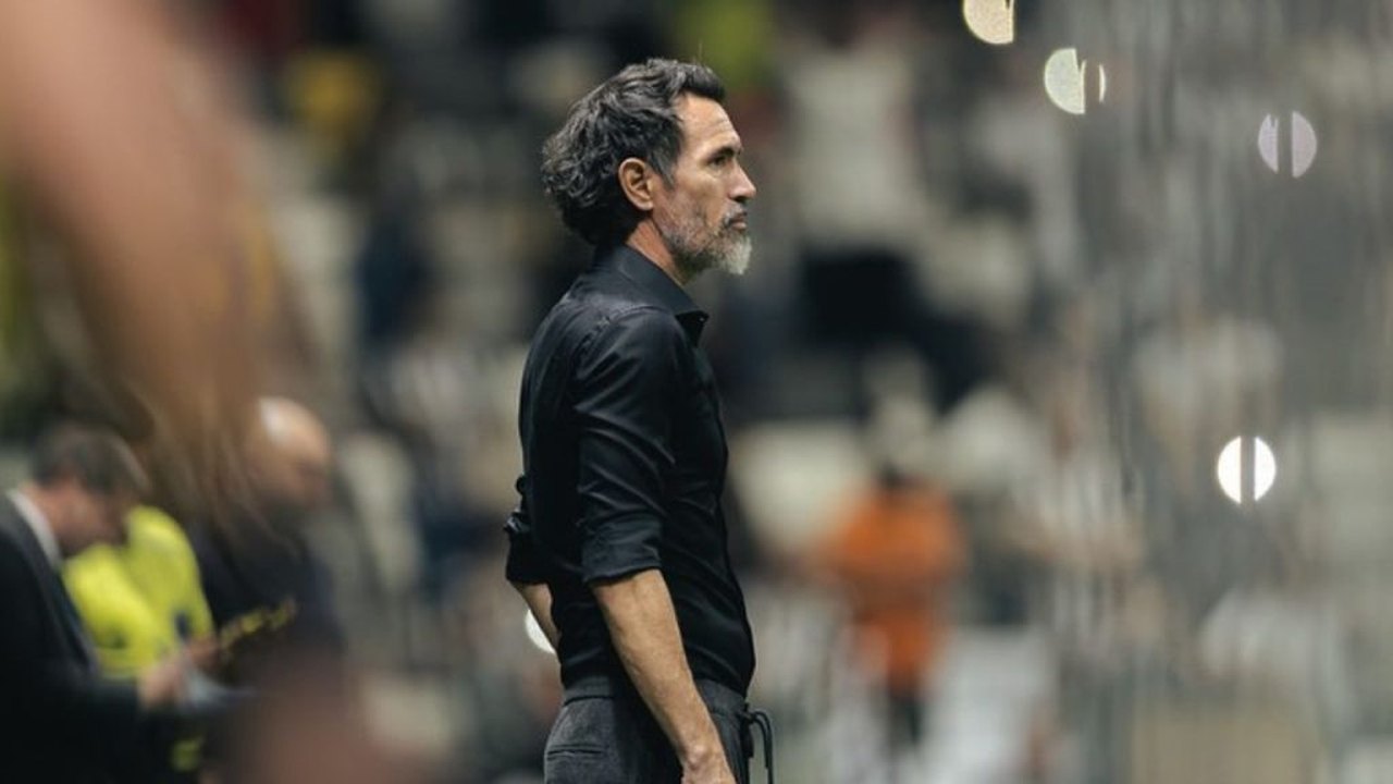 ‘Barba’ comemora vitória, mas pede cautela após goleada na Sul-Americana