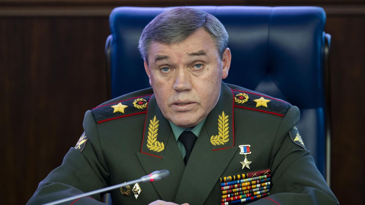 Exército russo anuncia controle total da República Popular de Lugansk