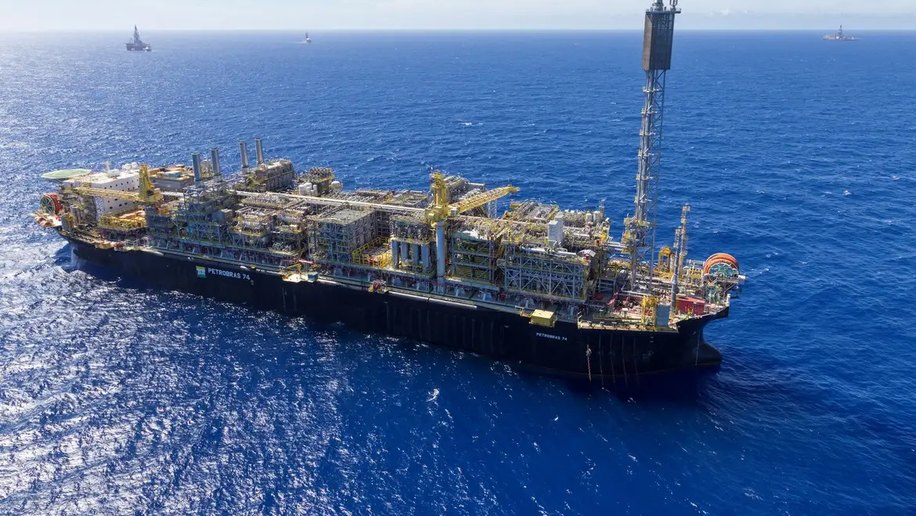 Petrobras libera início da construção de quatro navios