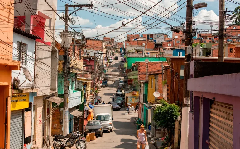 Críticas a visitas a favelas revelam preconceito, dizem especialistas