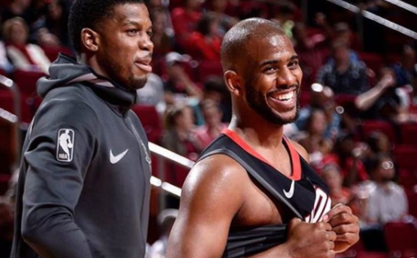 Sem Harden, Rockets vence Bulls em duelo de Nenê contra Felício na NBA