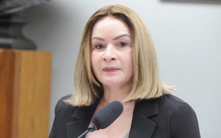 Comissão debate implementação da educação financeira nas escolas públicas