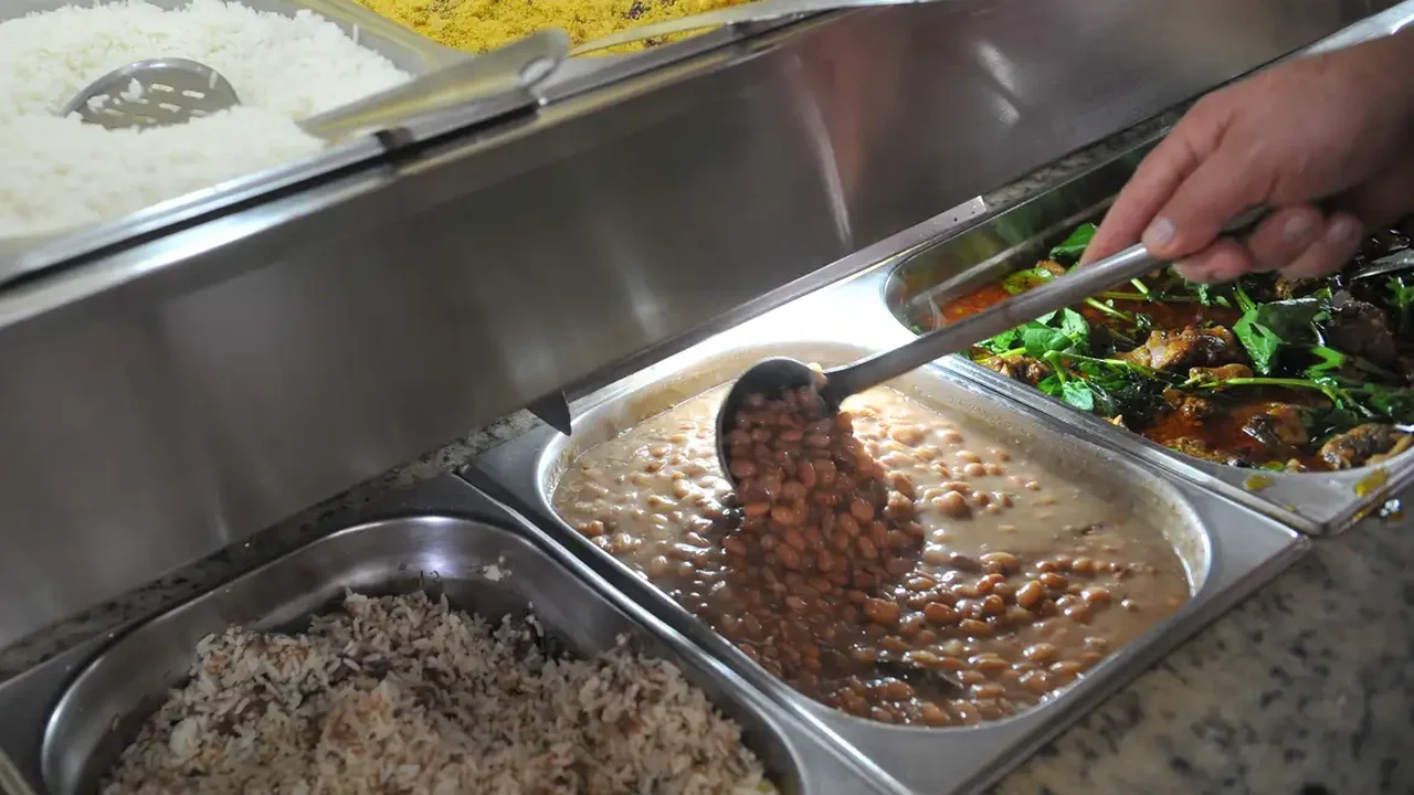 Na Nova Zelândia, mais de 100 alunos em universidade relatam sintomas de intoxicação alimentar