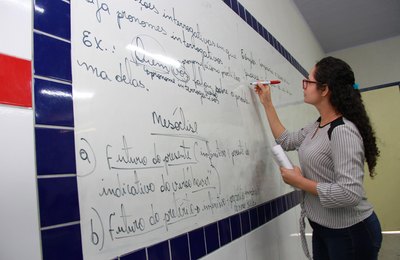 Professores efetivos da rede têm até o dia 10 para entregar documentação para ampliação de carga horária