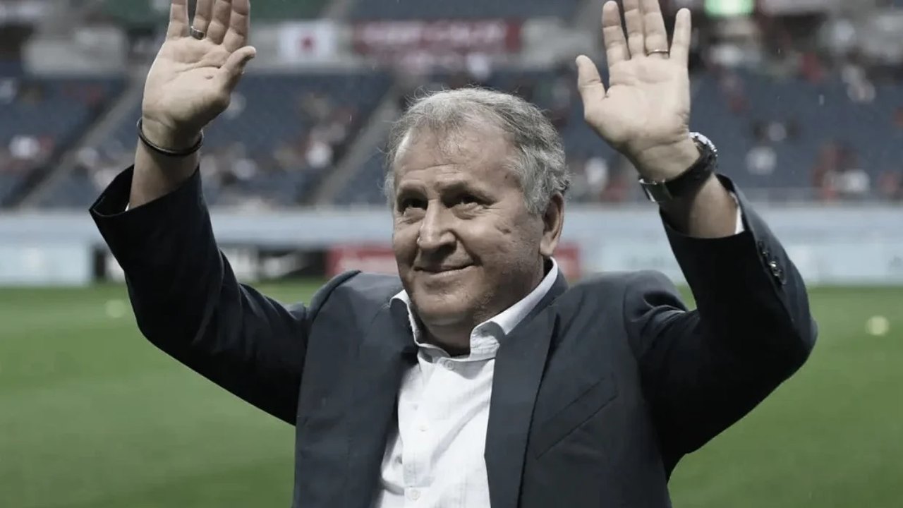 Zico agradece convidados e à torcida por mais uma edição do Jogo das Estrelas no Maracanã