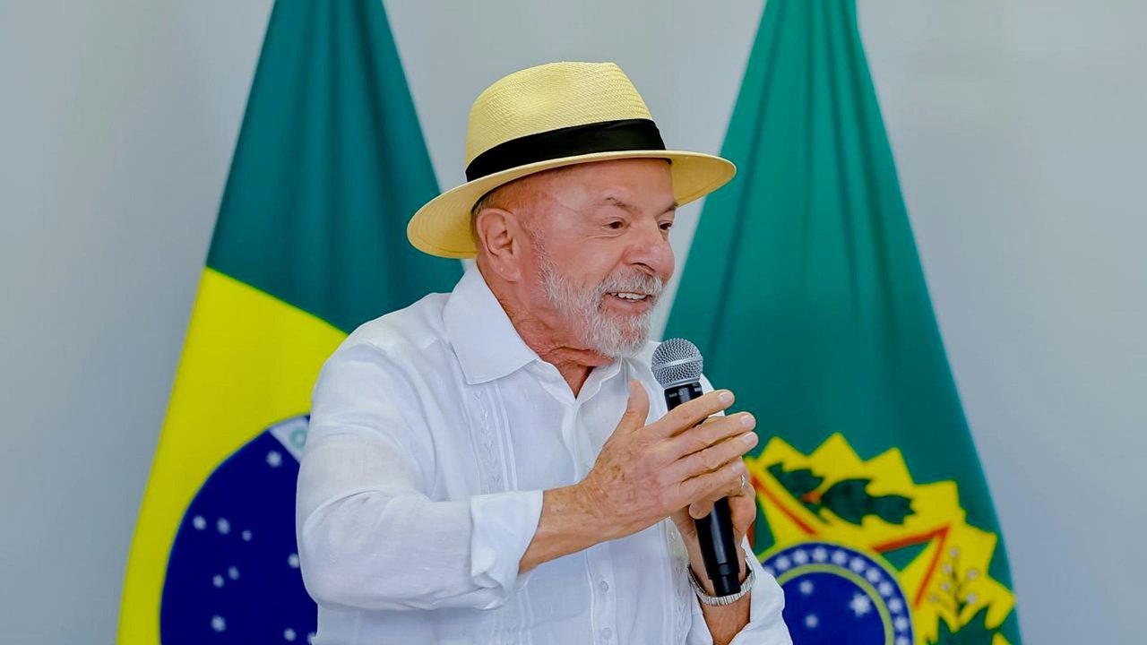 Lula propõe PEC para garantir transporte público gratuito nos fins de semana