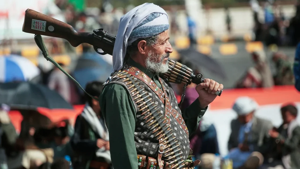 Relatório indica que os houthis do Iêmen pretendem construir mísseis balísticos com mais suprimentos chineses.
