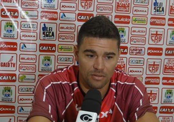 Glaydson Almeida ressalta clima de união no CRB: “O time está junto”