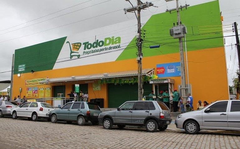 Comércio em declínio: o futuro incerto de Palmeira