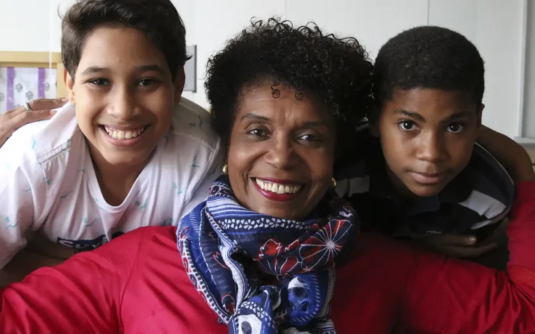 Filhos? Cada vez menos, e só depois dos 30: idade média das mães brasileiras será de 31,3 em 2070