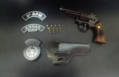 No Sertão, PM-AL detém suspeitos com arma de drogas