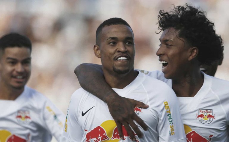 Goiás e Red Bull Bragantino empatam e continuam próximos da zona de rebaixamento