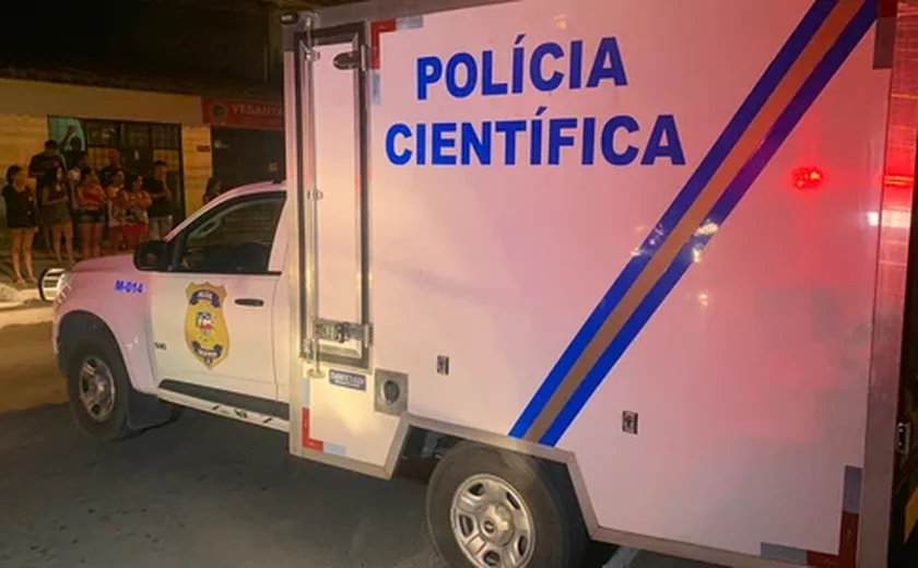 Corpo de homem é encontrado nu e com marcas de tiro no bairro de Santa Lúcia