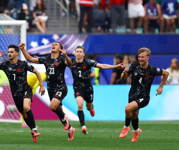 Com gol no fim, Canadá vence a África do Sul e vai às oitavas da Copa