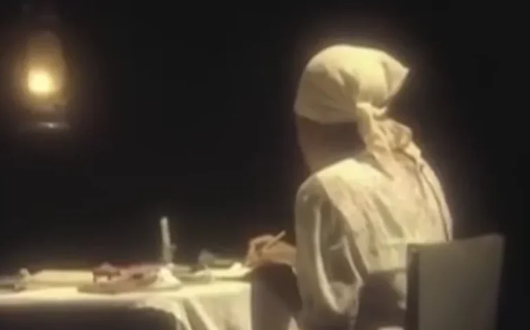 Com Maria Gal como Carolina Maria de Jesus, adaptação de 'Quarto de despejo' reconstrói antiga favela do Canindé em estúdio