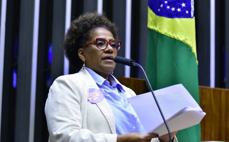 Câmara aprova projeto que destina à educação o valor arrecadado com multas em acordos de leniência