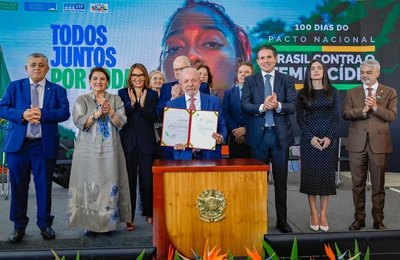 Presidente Lula assina pacote de medidas para ampliar proteção às mulheres e reforçar segurança digital no Brasil