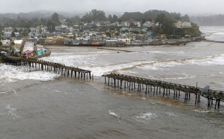 Califórnia se prepara para novas tormentas após tempestade e inundações