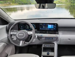 Hyundai KONA Híbrido está mais seguro, amplo e conectado na linha 2026 - Sérgio Dias (7).jpeg 