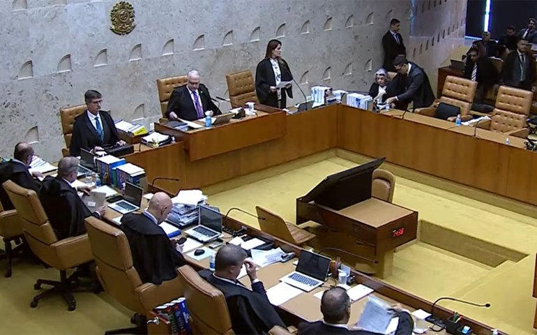 STF suspende julgamento sobre mandato-tampão para governo do Rio