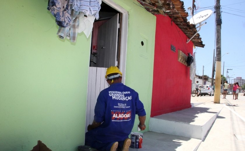 Pequenas obras: Estado vai reformar casas nas grotas de Maceió