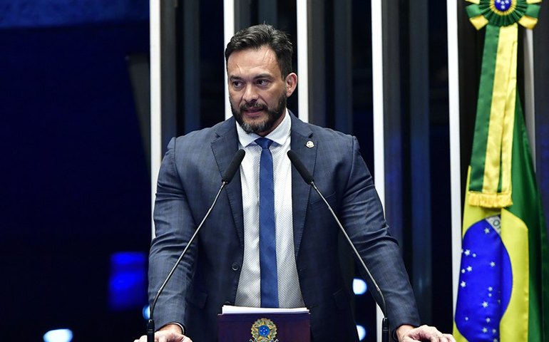 Styvenson chama atenção para alta no endividamento de idosos