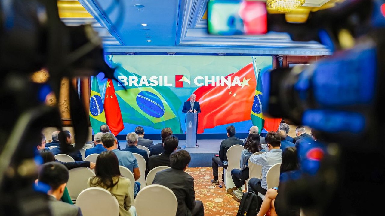Lula volta da China otimista com investimentos e crescimento econômico
