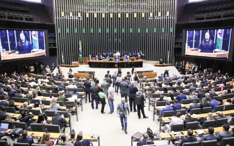 Conselho de Ética sorteia novos deputados para lista tríplice em caso de motim bolsonarista