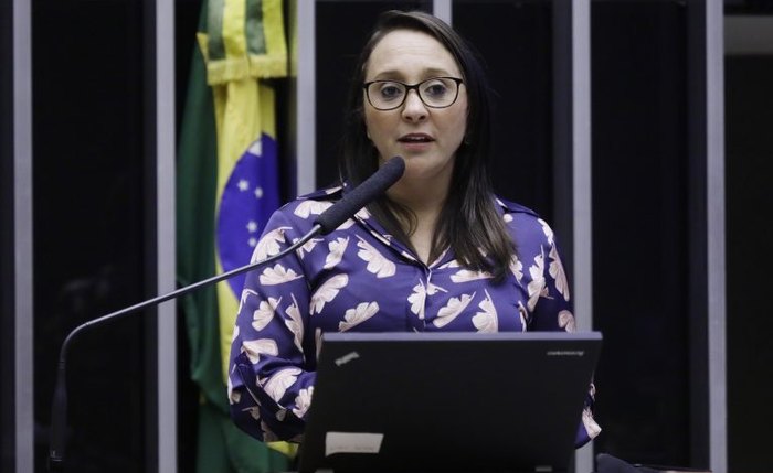 A autora da proposta, deputada Renata Abreu