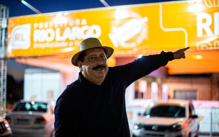 Prefeito de Rio Largo, Gilberto Gonçalves anuncia vacinação de pessoas acima 25 anos contra covid-19