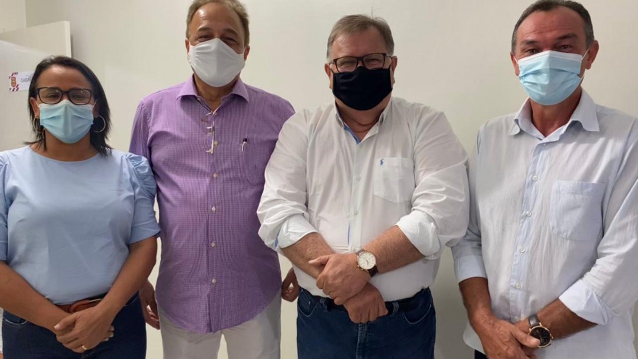 Prefeito Celino Rocha garante Caravana RG na mão para o mês de agosto em Anadia