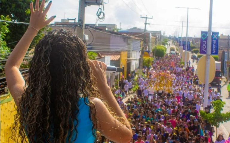 Lei classifica carnaval de Nova Russas, no sertão cearense, como manifestação cultural nacional