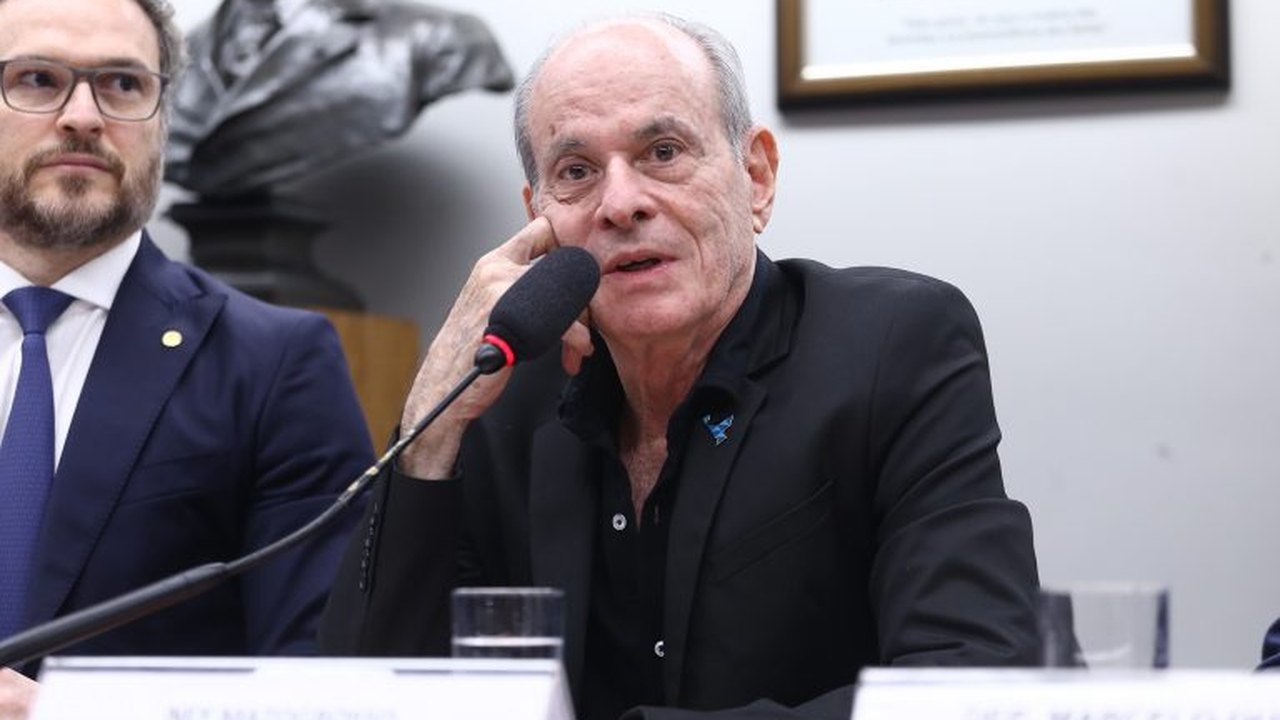 Ney Matogrosso, Ritchie, Raphael Rabello... Steve Hackett, ex-Genesis, fala de suas conexões brasileiras