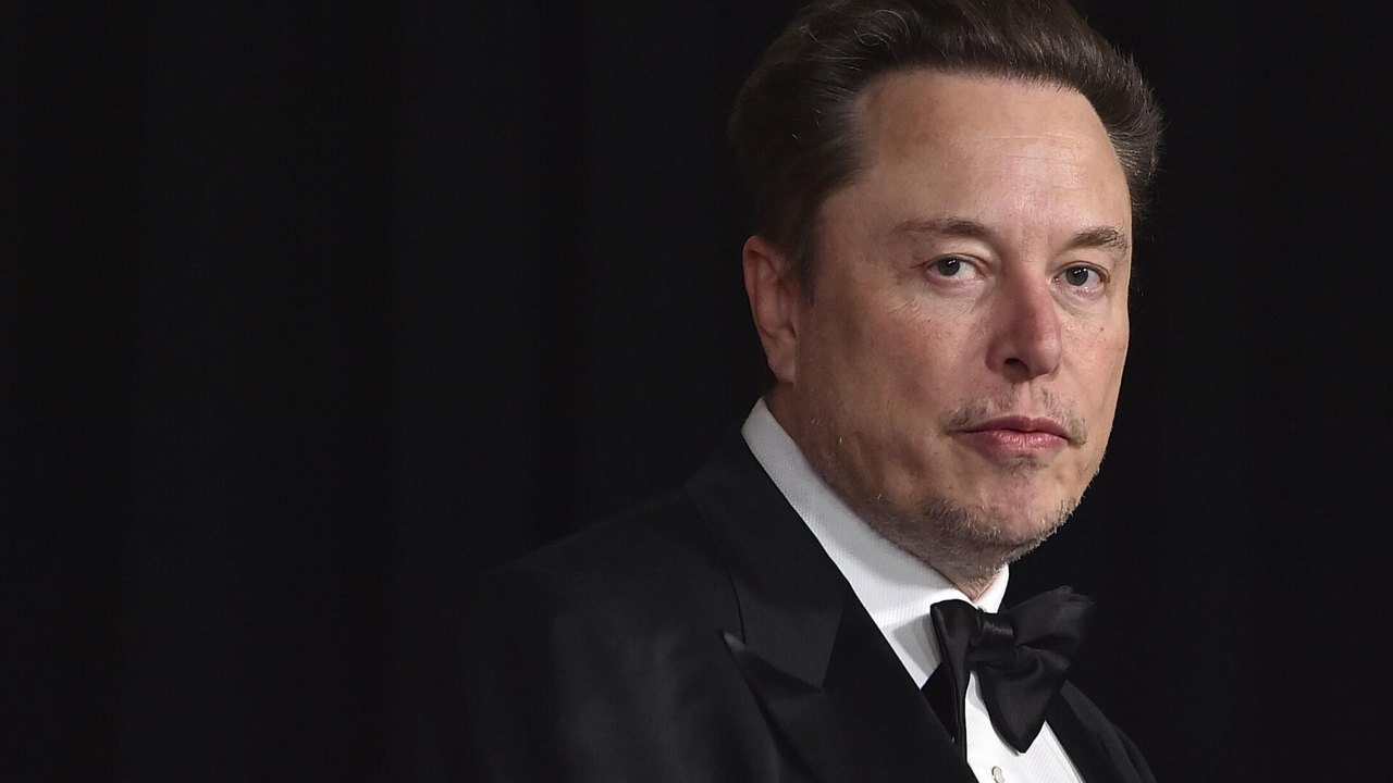 Musk diz que pagamentos de juros sobre dívidas massivas dos EUA podem levar à falência