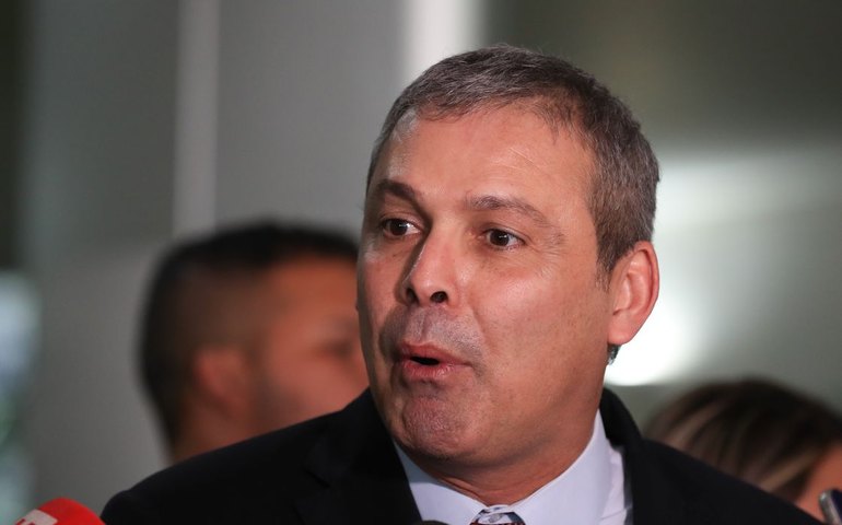 Líderes da Câmara decidem não votar foro privilegiado nem anistia