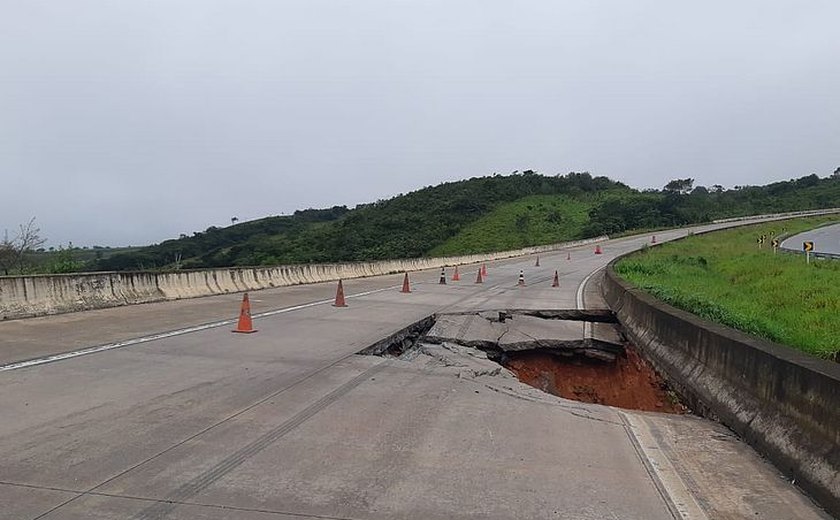 Fortes chuvas em Alagoas interditam quatro trechos de rodovias federais