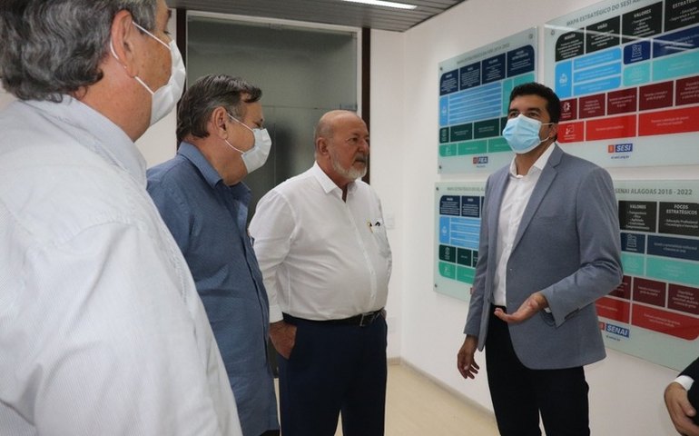 Rui Palmeira diz na Fiea que já está construindo plano de governo