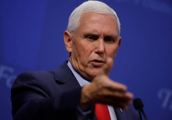 Ex-vice-presidente dos EUA Mike Pence suspende candidatura à Casa Branca