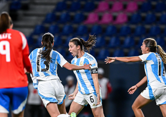 Argentina vence Chile e vira líder do Grupo A na Copa América Feminina