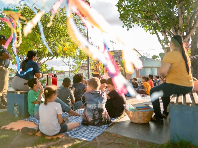 Com brincadeiras e sorrisos, prefeitura promove projeto “BrincaCidade” nas Arapiraquinhas