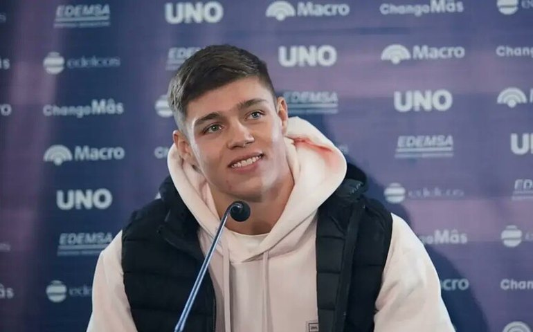 Santos acerta contratação de zagueiro argentino da Inter