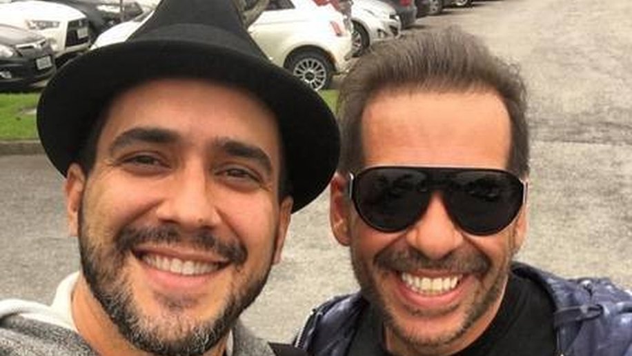 André Marques posa com Leandro Hassum e faz piada: "Parceria de longa banha"