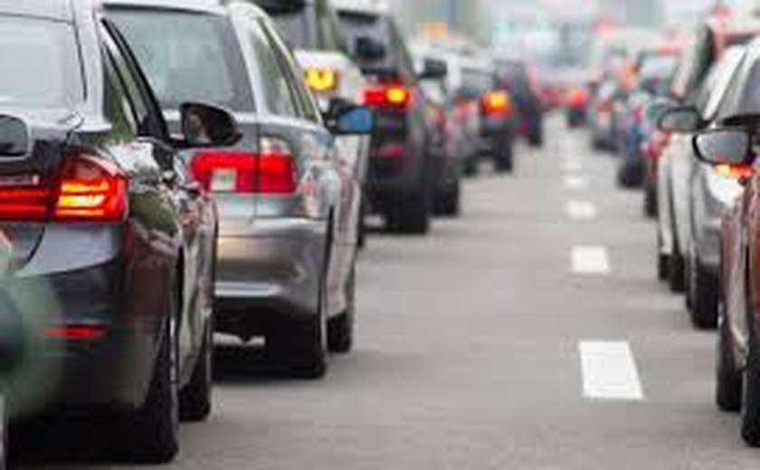 ABCR: fluxo de veículos em estradas com pedágio sobe 5,1% em setembro ante agosto
